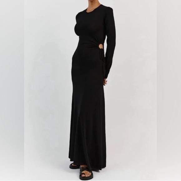 DISSH Dresses & Skirts - DISSH GRACE BLACK CREW CUT OUT MIDI DRESS NWT XS Long Sleeve
